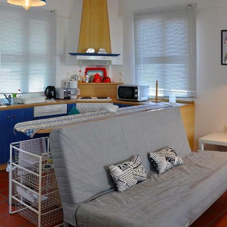 Village Holiday House Nick อาเกีย ปาราสเควิ ภายนอก รูปภาพ